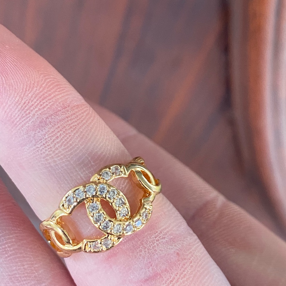 Designer Luxury Crystal Ring ✨ - Picture 11 of 14